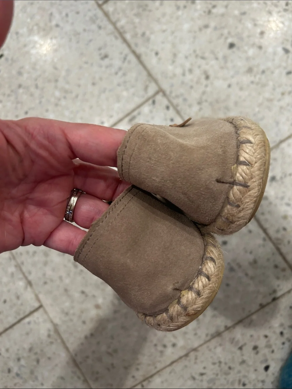 Verbenas creamy beige